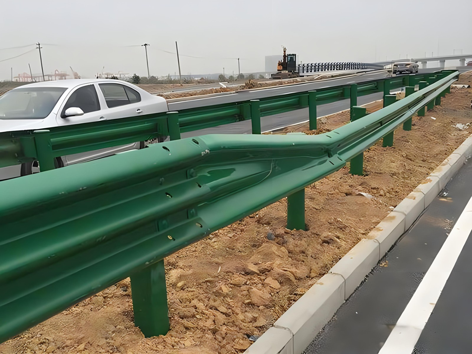 黑龙江高速波形护栏板日常维护方案确保道路安全新举措